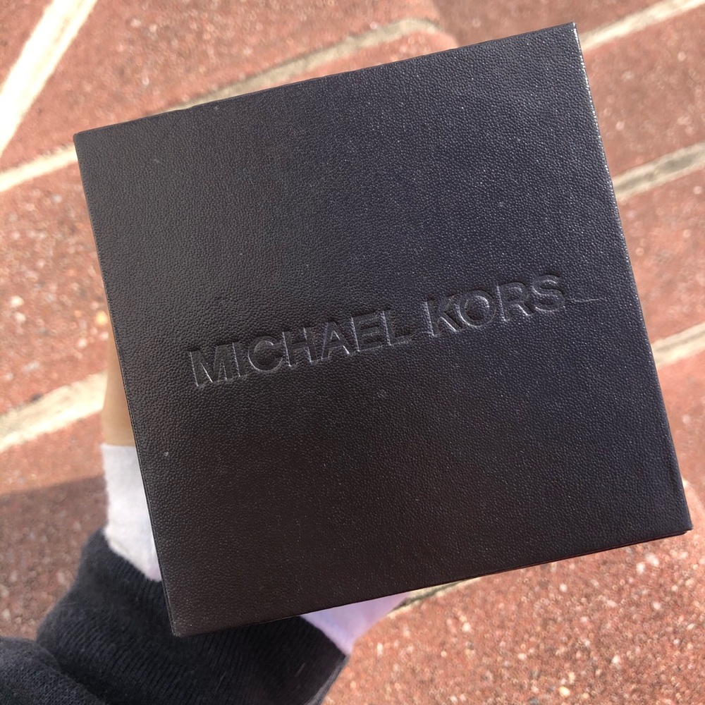 Michael Kors Watch - Picture 3 of 4